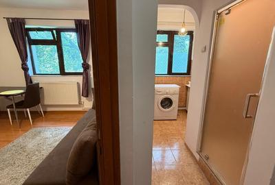 Garsonieră decomandată, mobilată în Copou