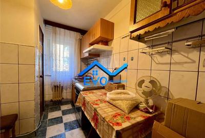 Apartament de , 3 camere, etajul 1, Baza 3, langa Silk Distr - 1