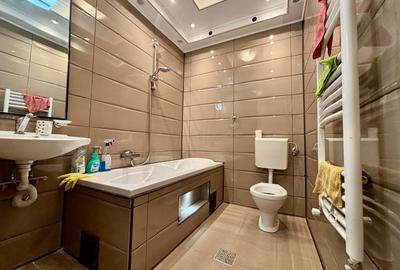 Apartament cu 2 camere decomandat în P-ța Mihai Viteazul - 8