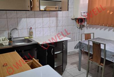 Garsonieră decomandată în 7 Noiembrie - 2