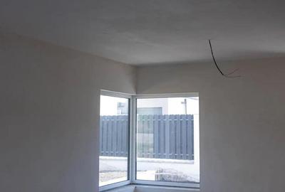 Casă cu 5 camere în Central