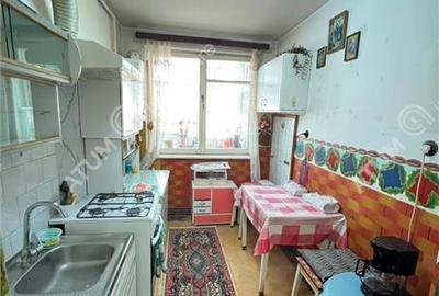 Apartament cu 3 camere decomandat în Aeroport - 4