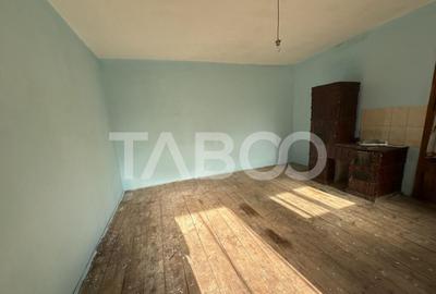 Casa de vanzare 2 camere 75mpu teren liber 982 mp anexe Sat - 6