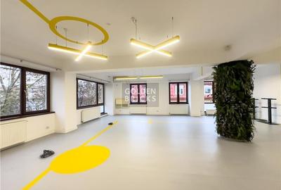 Piata Unirii | Cladire moderna | Versatila | Curte - 13