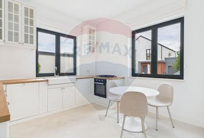 Casă individuală cu 8 camere cu Teren 400 Mp în Corbeanca - 4