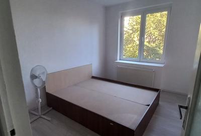 Apartament 3 camere METROU Piata Romana mobilat partial pretabil studenti Apartament 3 camere METROU Piata Romana mobilat partial pretabil studenti - 12