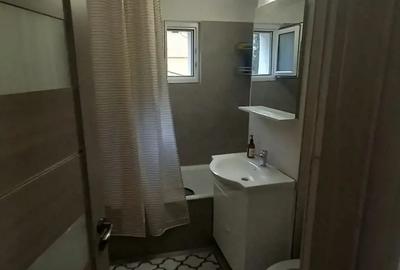 Inchiriez apartament grup 200 Craiovita Noua - 1