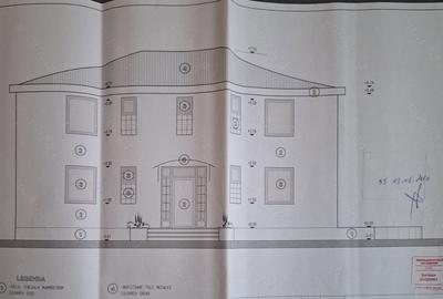 Casă cu 5 camere în Central - 2