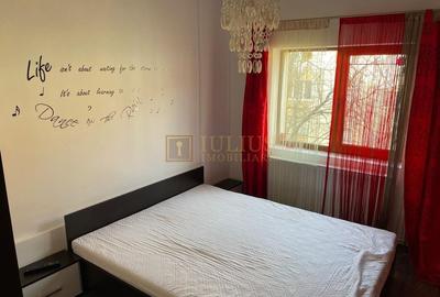 Apartament cu 3 camere decomandat, mobilat în Torontalului