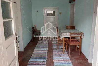 Casă cu 4 camere cu Teren 3077 Mp în Petrisat - 3