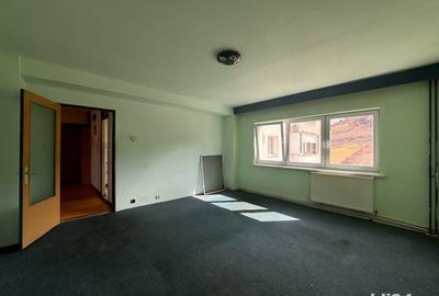 Apartament cu 3 camere decomandat în Central - 1