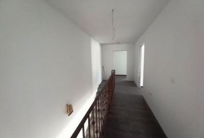 Casa 4 camere in duplex  la  Strejnic. - 20