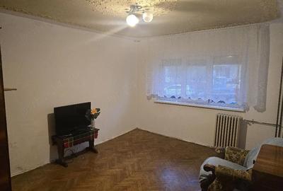 Garsonieră decomandată în Central - 2