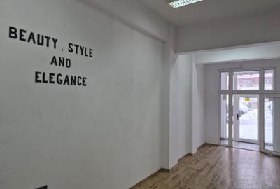 Spațiu comercial, de 98 mp, în Central - 2