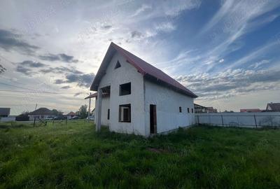 Casă cu 5 camere în Colonia Mică - 2