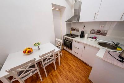 Închiriez apartament 2 camere în zona Piata Unirii, pe str. Eugeniu de Savoya - 10