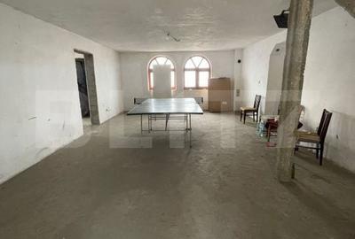 Casă cu 4 camere cu Teren 2900 Mp în Central - 8