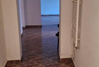 Apartament cu 3 camere decomandat în Central - 1