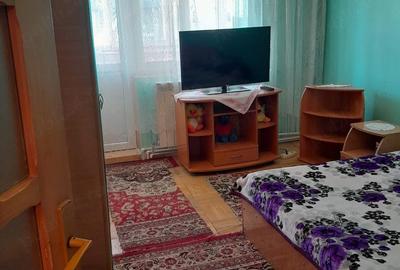 Apartament cu 3 camere decomandat în Brăilei - 6