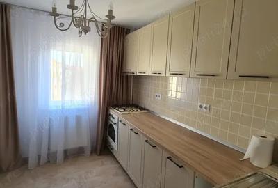 Proprietar inchiriez apartament 2 camere - 4