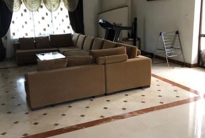 Casă cu 5 camere cu Canalizare în Ștefănești - 3