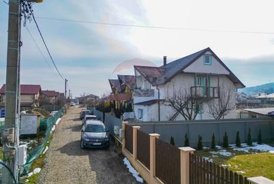 Casă cu 4 camere cu Teren 230 Mp în Măgura - 27