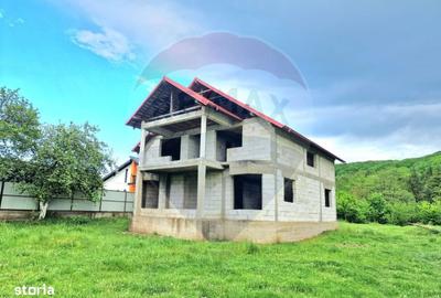 Casă cu 4 camere în Petricica - 1