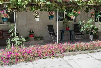 Casă cu 4 camere cu Teren 450 Mp în Central - 1