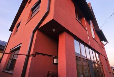 Vand casa Harman 4 camere  locatie centrala singur in curte - 1