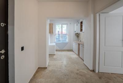 COMISION 0 | Birou modern si luminos la casa cu gradina privata - 14