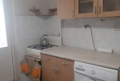 Garsonieră decomandată în Vitan