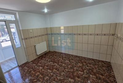 Spațiu comercial, de 50 mp, în Central - 2