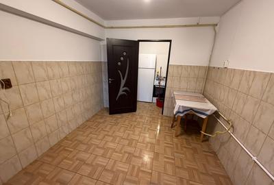 Apartament cu 3 camere decomandat în Obor - 7