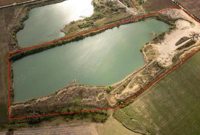 Teren de 166000 mp, în Santăul Mic - 2