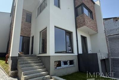 Case cuplate la liziera padurii , ideale pentru 2 familii ! - 4