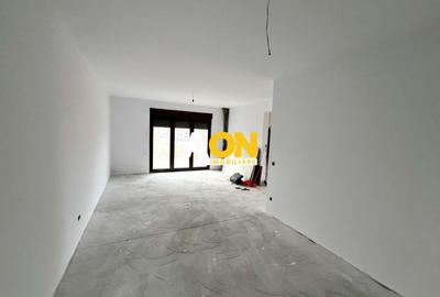 Duplex cu 4 camere cu Canalizare în Partoș - 6