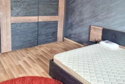 Apartament cu 3 camere decomandat în Faleză - 4