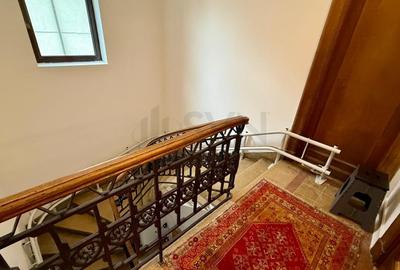 Apartament cu 5 camere semidecomandat, mobilat în Capitale - 13