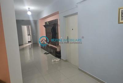 Royal Imobiliare - Vanzare apartament 3 camere, zona 9 Mai - 10