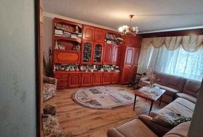 Apartament cu 3 camere decomandat în Carpați 2 - 2