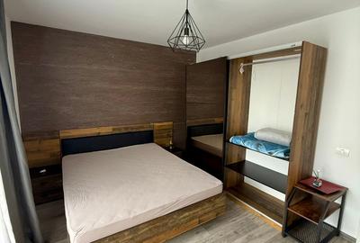 Apartament cu 2 camere decomandat, mobilat în Tractorul - 6