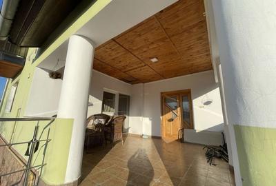 Casă cu 4 camere cu Teren 870 Mp în Central - 2