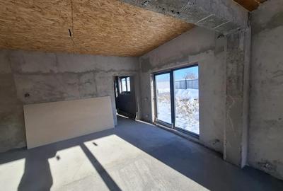 Casă cu 3 camere cu Teren 400 Mp în Sânnicolau Mic