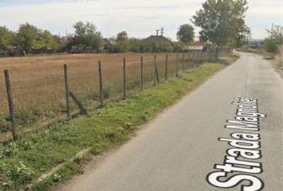 Teren de 600 mp, în Topraisar