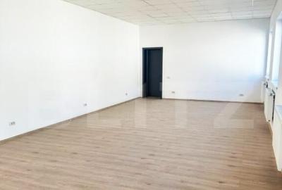 Spațiu comercial, de 70 mp, în Central