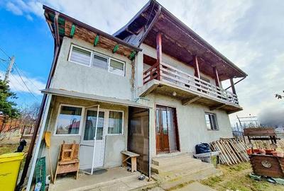 Casă cu 5 camere cu Teren 340 Mp în Sud - 2