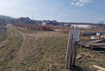 Teren intravilan de 400 mp, în 9 Mai - 7