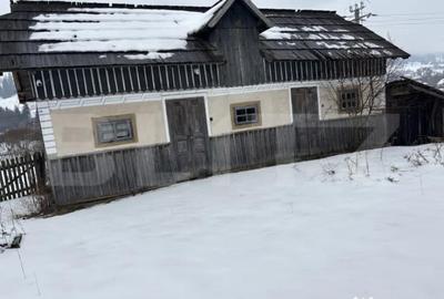 Casă cu 4 camere cu Teren 1170 Mp în Central - 2