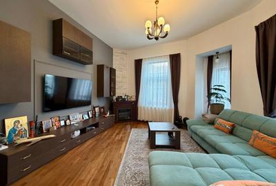 Apartament cu 4 camere semidecomandat, mobilat în Grădina Icoanei