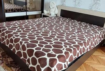 Apartament cu 2 camere semidecomandat în Soarelui